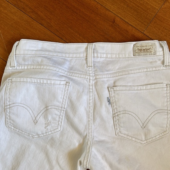 Levi’s 513 Boyfriend Jeans - Picture 8 of 14